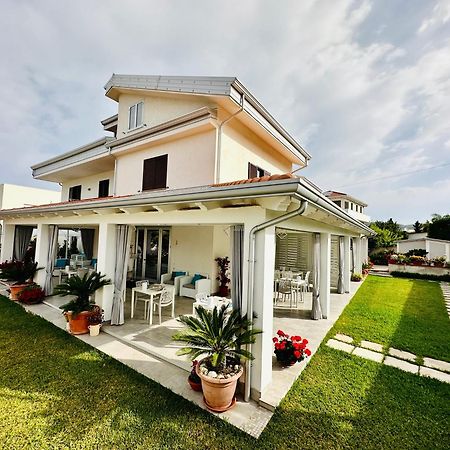 Invilla Bed&Breakfast - Quality Rooms Santa Maria di Castellabate Exterior photo