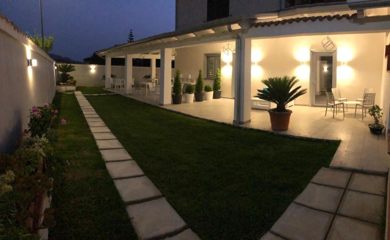 Invilla Bed&Breakfast - Quality Rooms Santa Maria di Castellabate Exterior photo