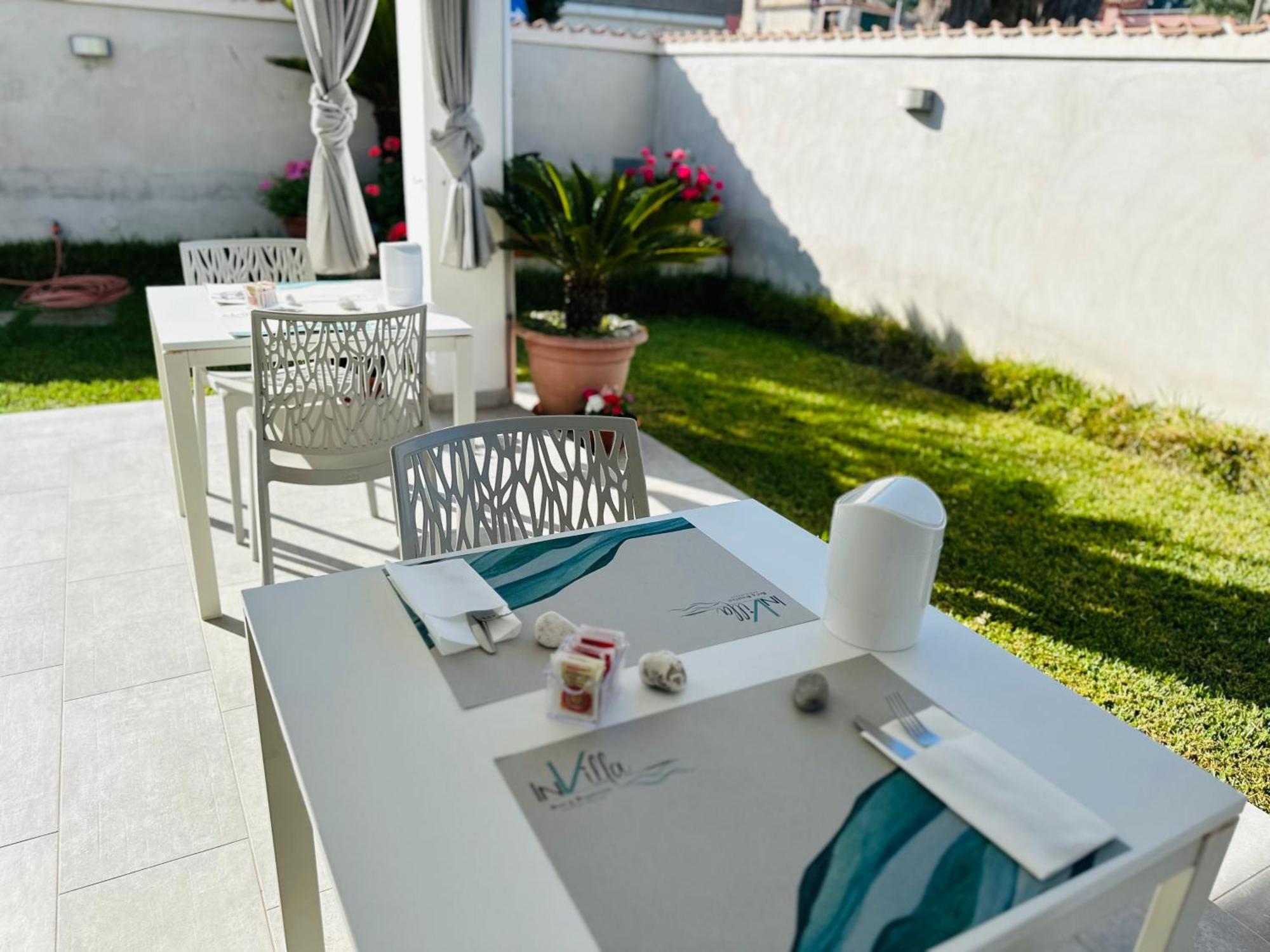 Invilla Bed&Breakfast - Quality Rooms Santa Maria di Castellabate Exterior photo