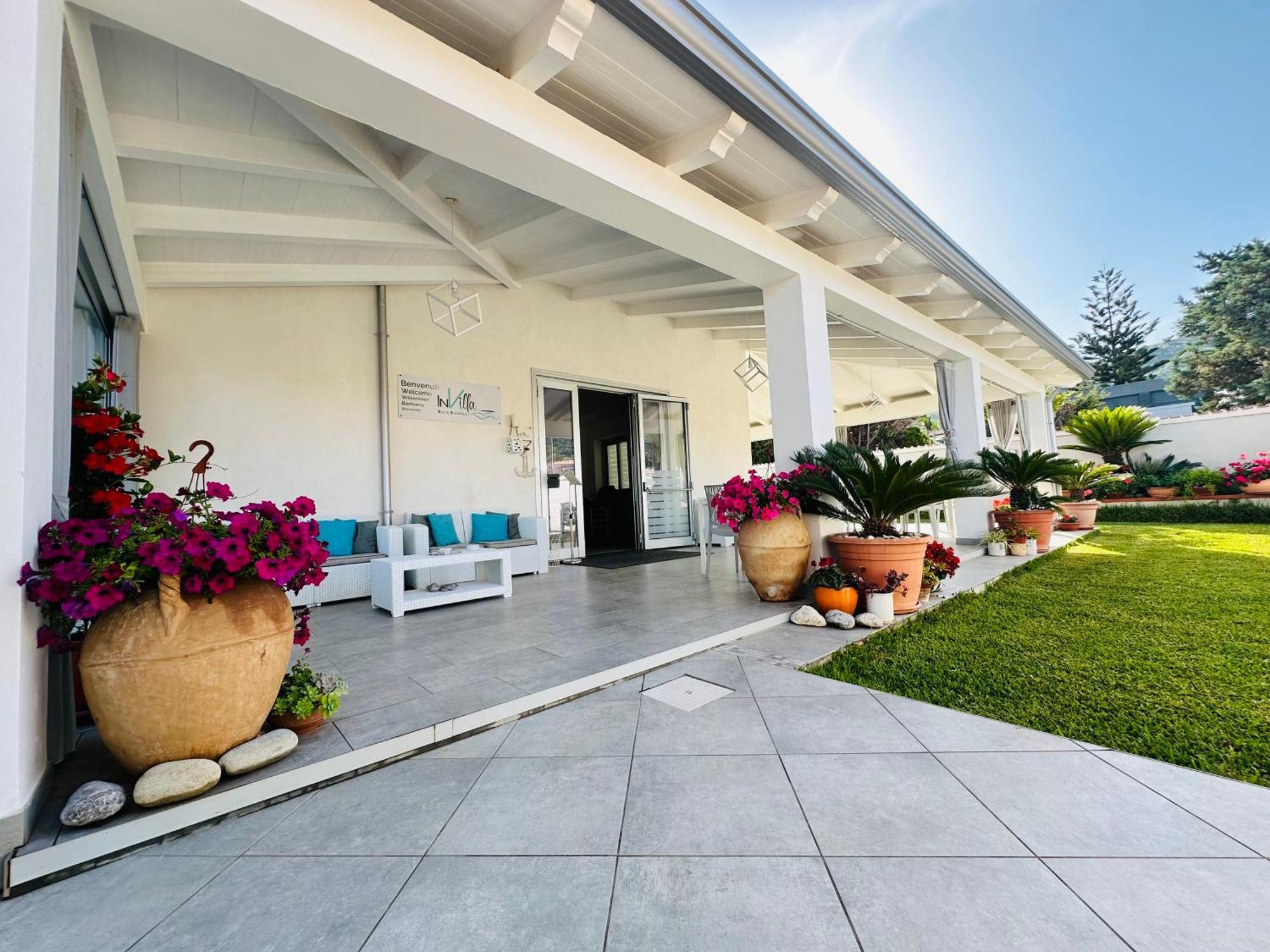 Invilla Bed&Breakfast - Quality Rooms Santa Maria di Castellabate Exterior photo